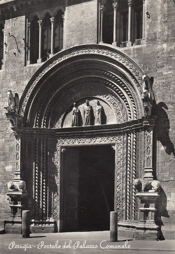Perugia portale del palazzo - perugia,,